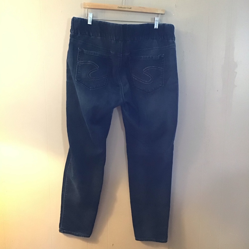 SILVER PULL ON ELASTIC WAIST LEGGING (L) - Picture 5 of 7